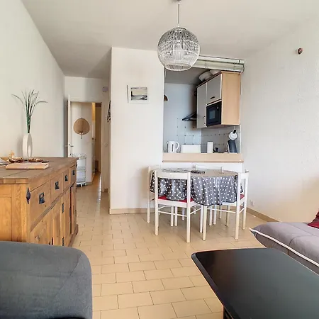 Apartment Carnon F2 En Front De Avec Garage Privatif - Fr-1-715-95